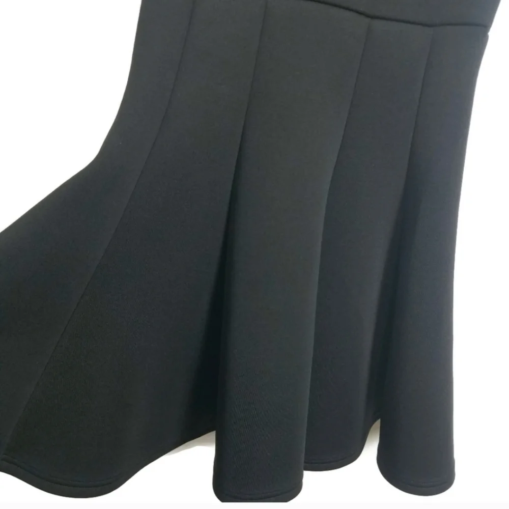 MINKPINK by Revolve flared sleeveless v- neck black mini skater dress. Size M - Picture 5 of 8